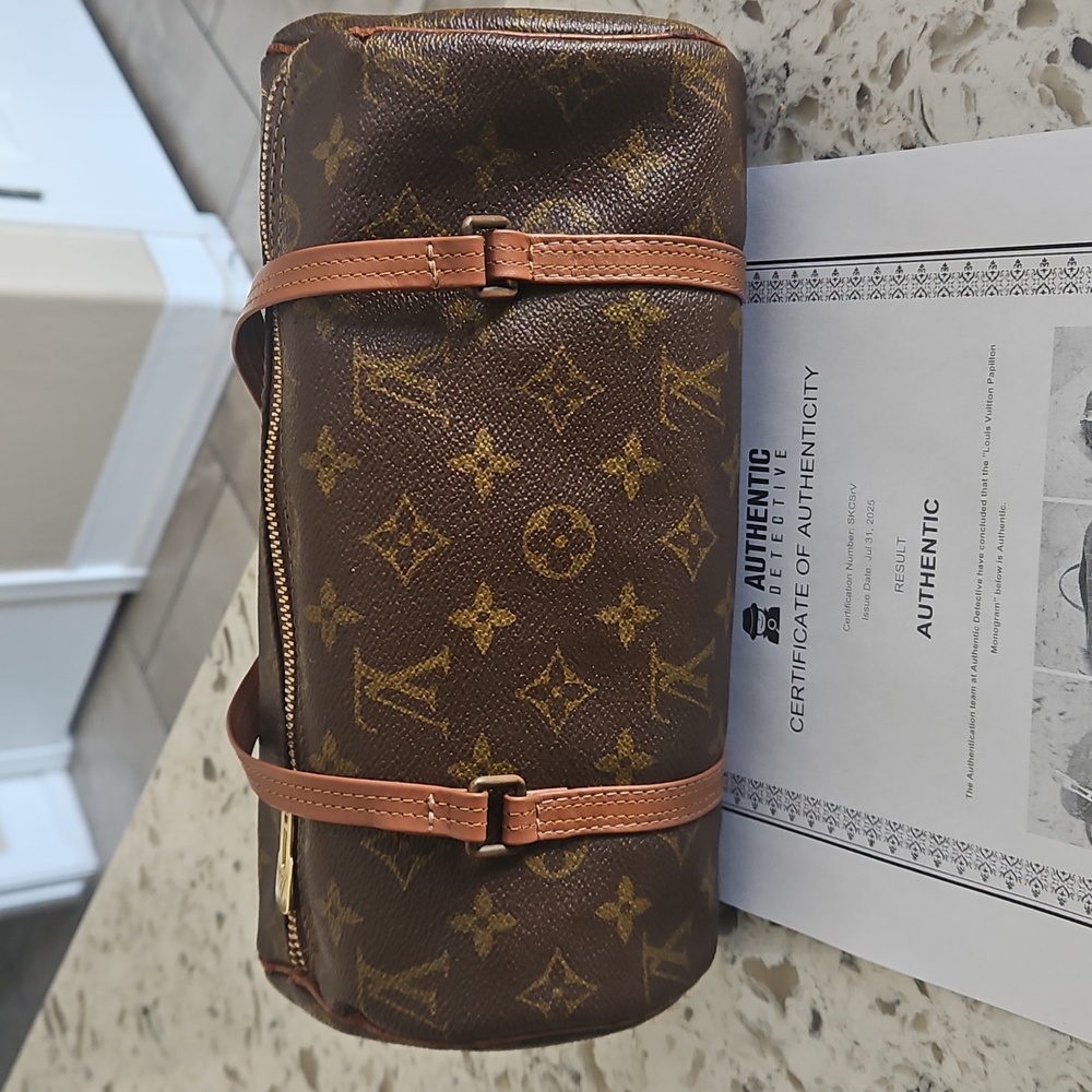 Louis Vuitton Monogram Canvas Pappilon 26 With COA - Picture 4 of 15